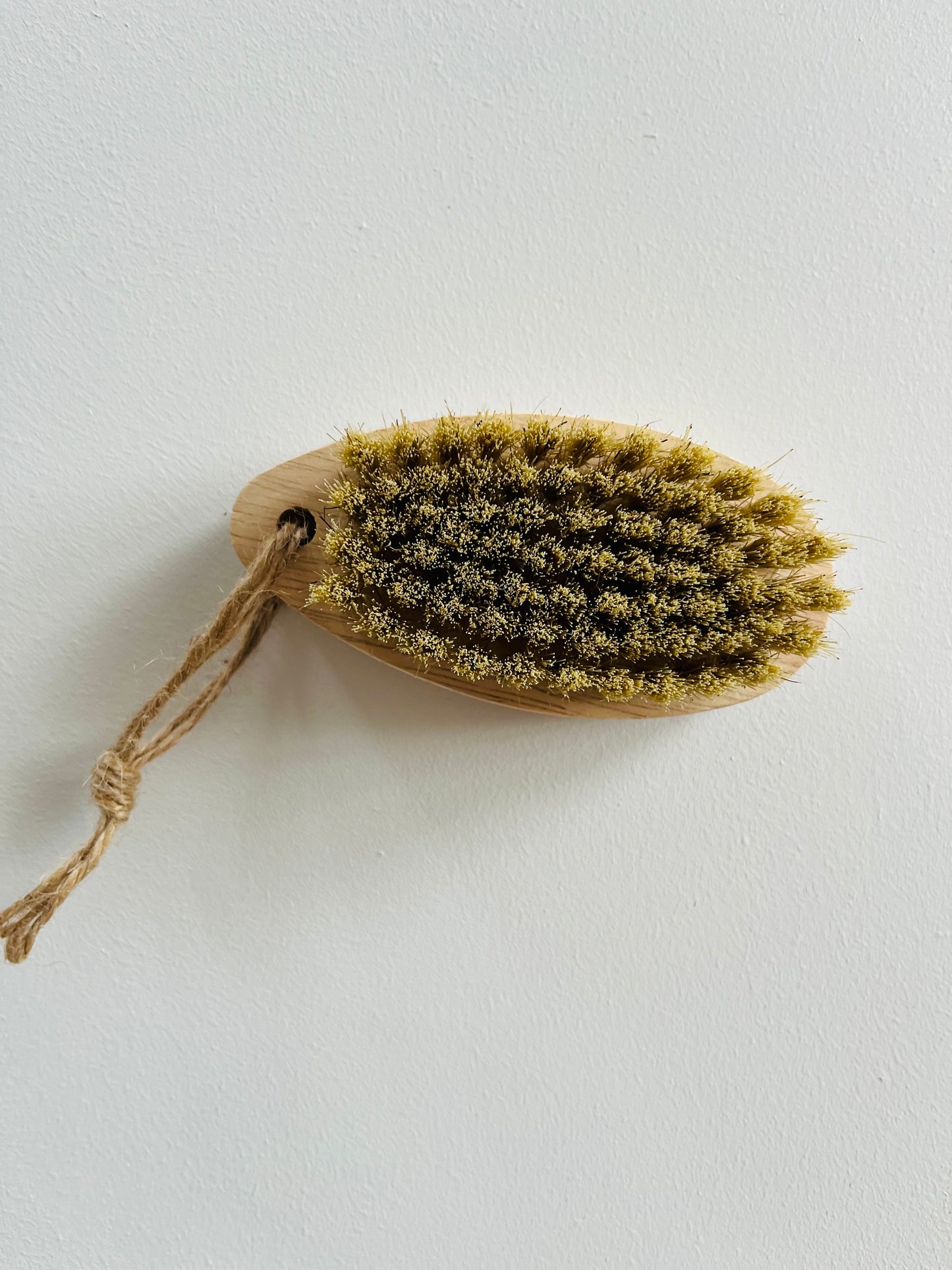 Bamboo Clothes Brush - Perfect for lint and fibre removal