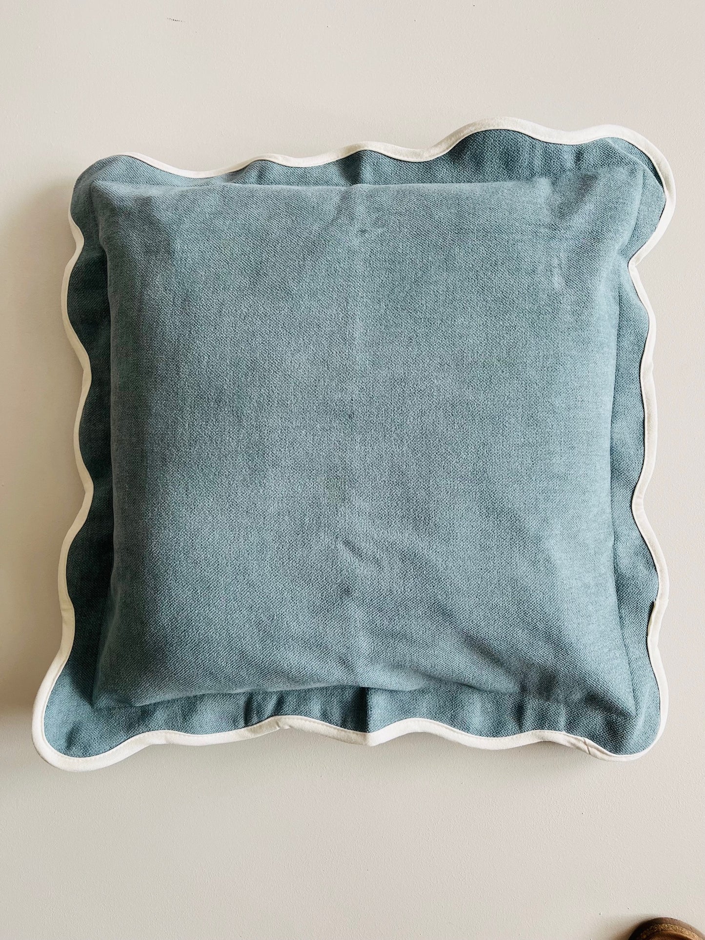 Velveteen Piped Scallop Edge Cushion Cover - Blue DISCOUNTED 20%