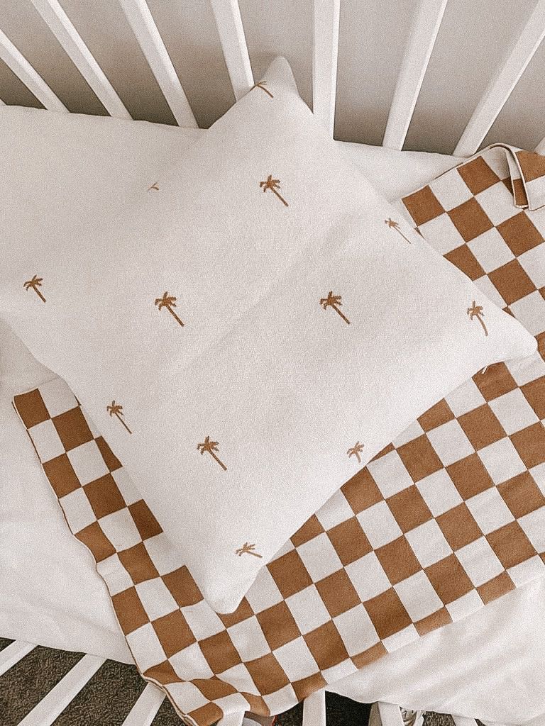 100% Organic Cotton Jacquard Knit Cushion Cover - Island Vibes - 50% OFF