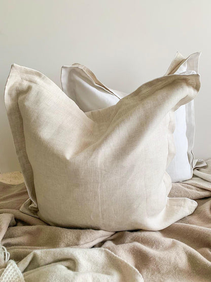 Pure Linen Cushion with Split Flange in Contrasting Color - Natural/White