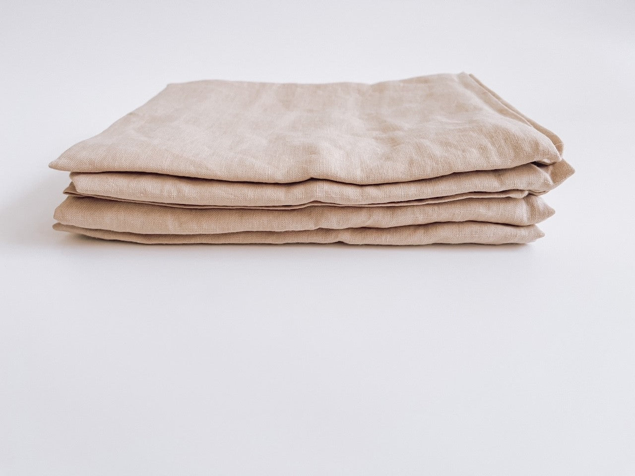 Light Clay linen tea towel, Blush linen tea towel, pure linen tea towels, Blush kitchen towels, Light Clay kitchen towels, kitchen styling, linen tea towel styling, blush kitchen, Light Clay kitchen