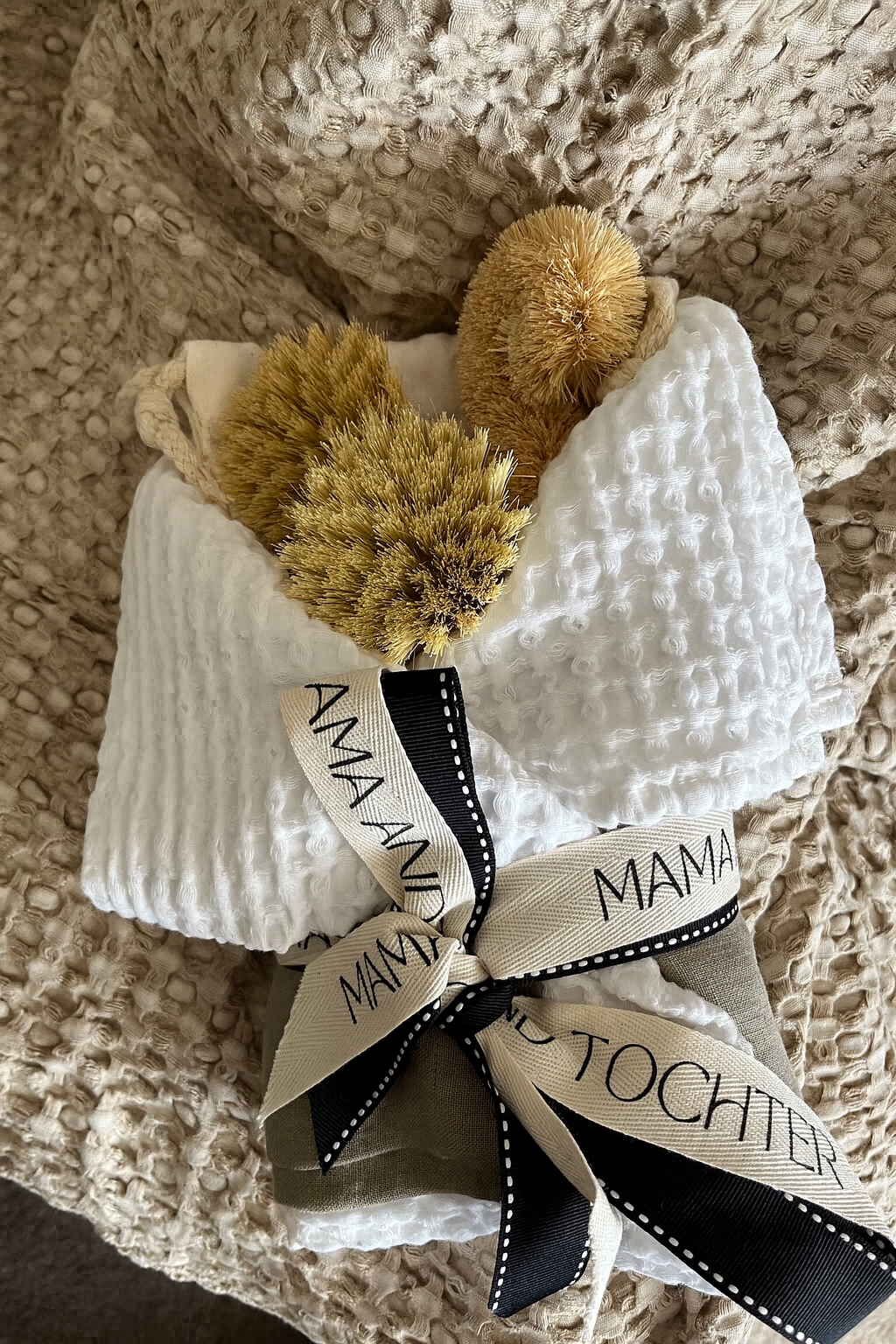 Kitchen Gift Set – Organic Cotton, Pure Linen & Bamboo Brush Trio RRP: $68.90 | Special Price: $48.23 (30% OFF)